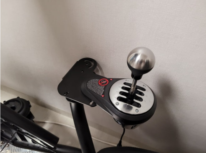 쓰러스트마스터 T300RS GT 레이싱휠 + 시트 풀세트 │ 거의 새것